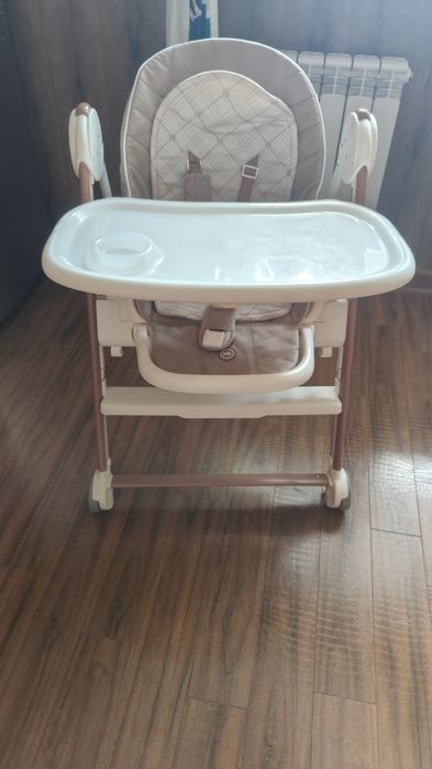 Продам детский стульчик happy baby berny v2