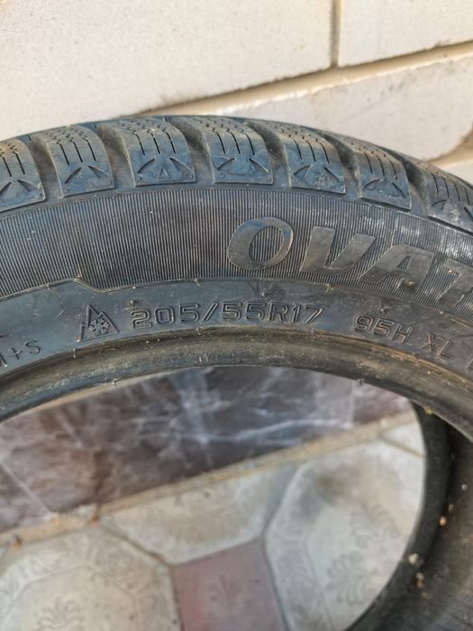 Продам зимние шины  1штука