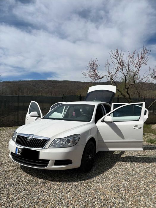 SKODA Octavia 2012 — imagine 2