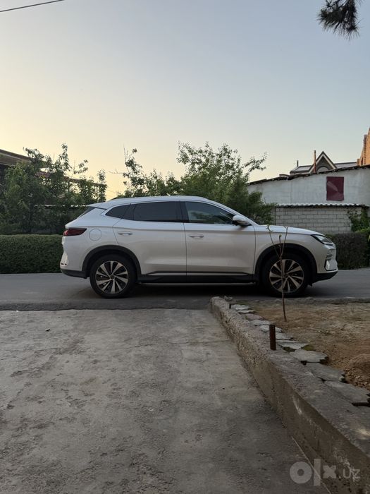 Byd champion 605 full ev 2024