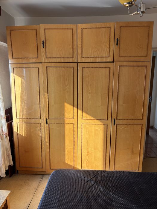 Dormitor complet + canapea extensibila + cuier