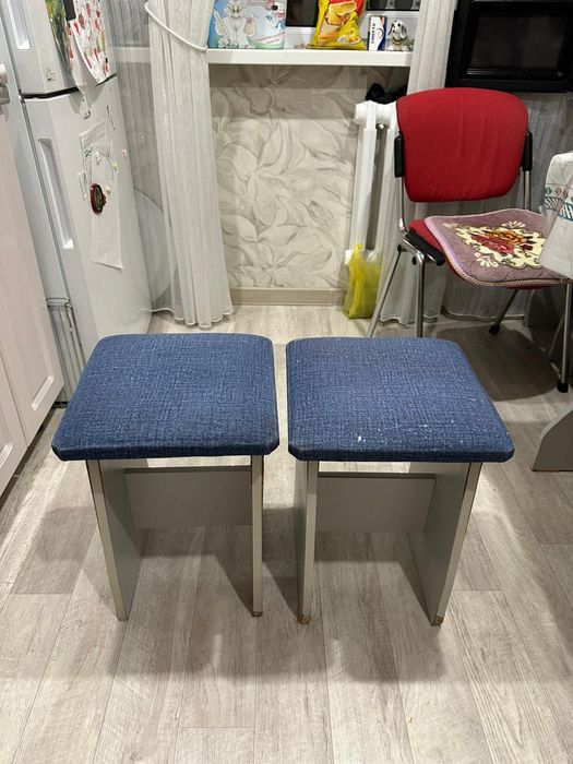 Продам кухонный стол