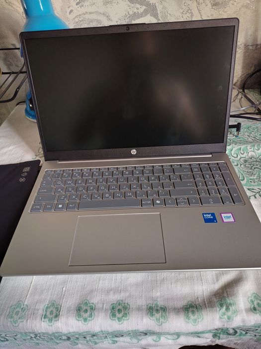 Ноутбук сотилади енги