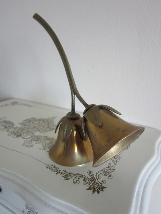 cadou unic Bell Clopotel Clopot bronz masiv handmade Franta 1960