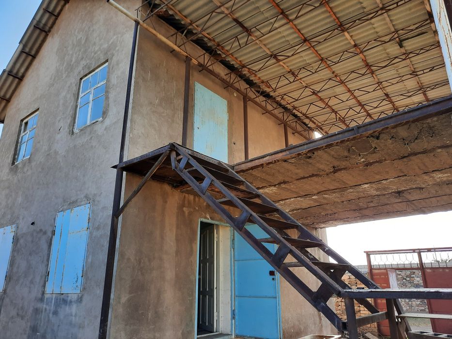 Дача сотилади Чирчик шахрида