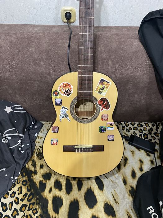 Продам гитару для обучения с 0