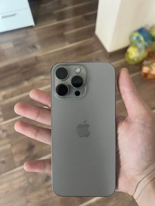 Iphone 16 pro max 512 гб ,торг имеется ,с коробкой