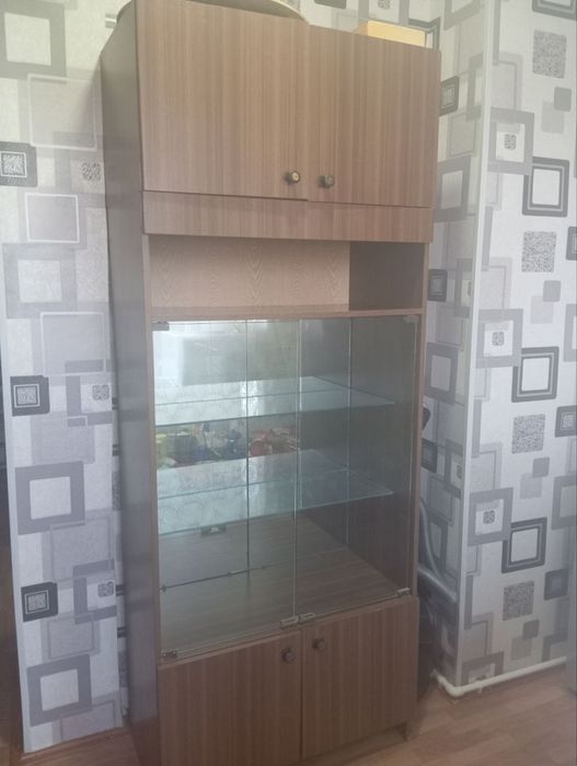 Продаётся шкаф для посуды