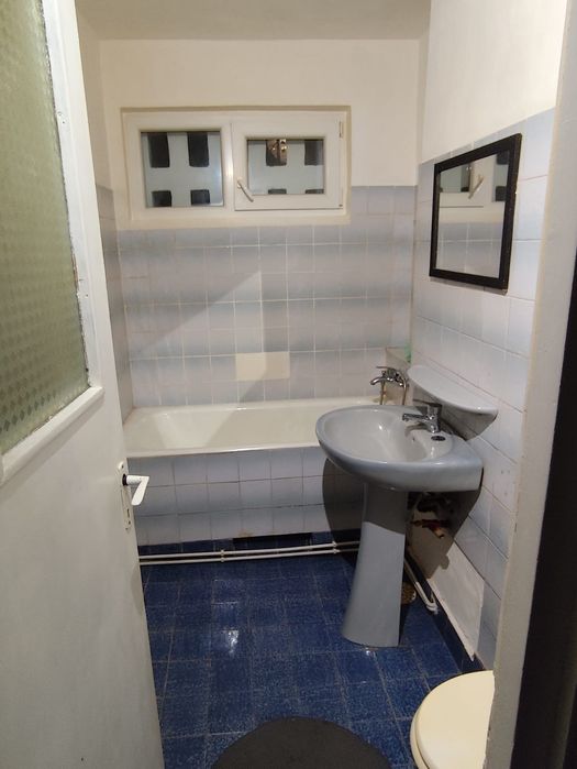 PROPRIETAR vand apartament 2 camere