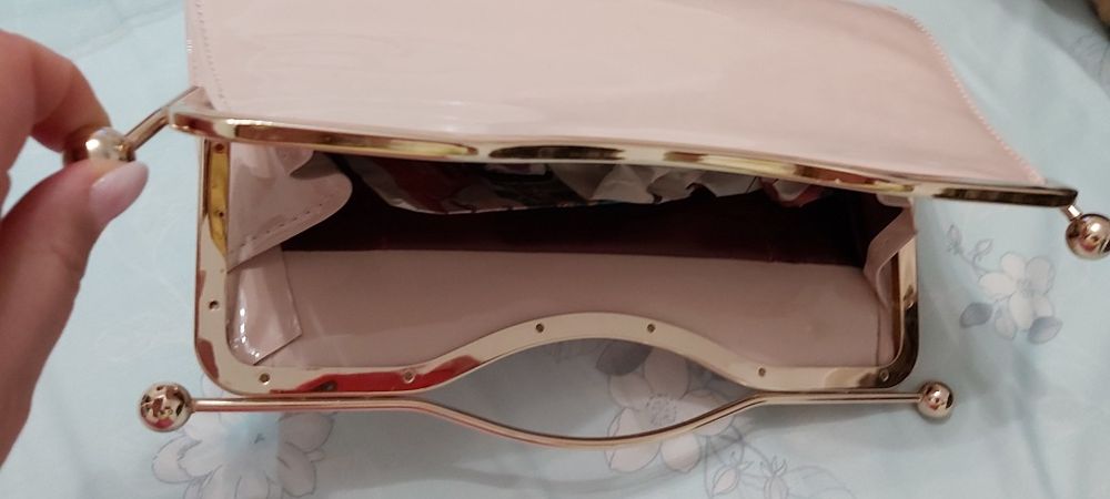 Posete piele deosebite.