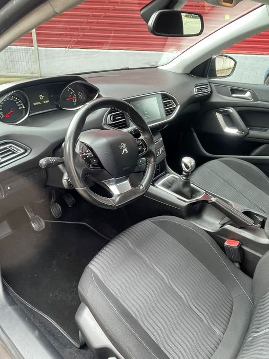 Peugeot 308 - 1.6 benzina - 122.000 KM - An fab. 2014 - Euro 6