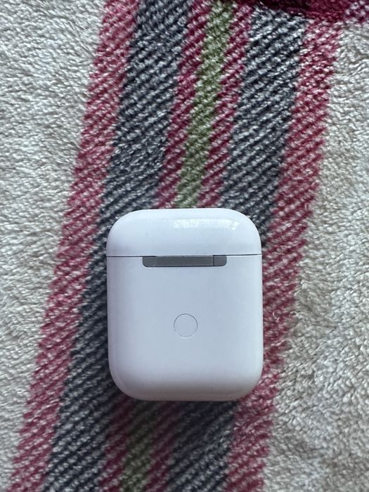 Apple AirPods  2