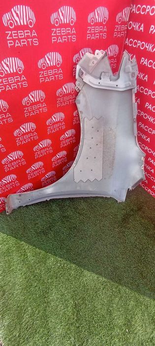 Крыло переднее правое,левое Nissan Quest