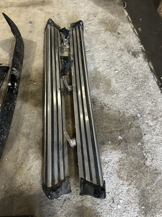 Подножки на геледваген