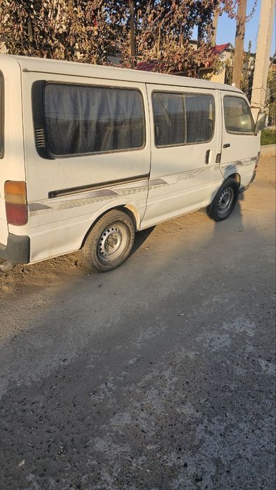 Toyota  tez sotiladi