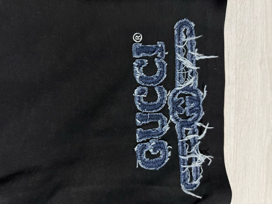 Vand pantaloni gucci