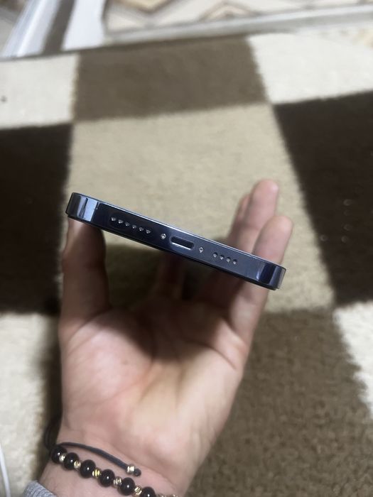 Vand iphone 13 pro max impecabil ca nou !!