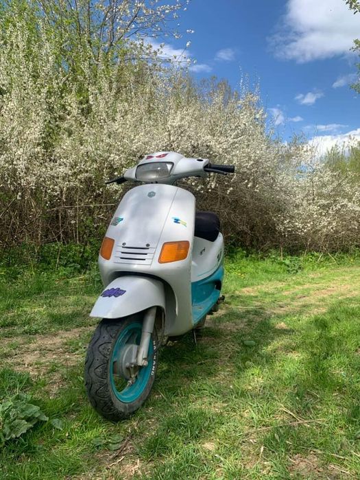 Vând scuter Piaggio Zip 80cc 2t