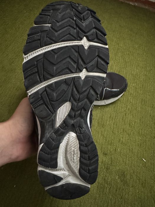 Кроссовки Asics новые