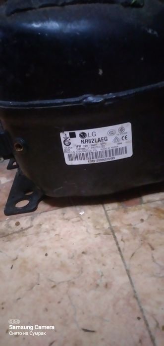 Мотор для холодильнике в рабочем состоянии