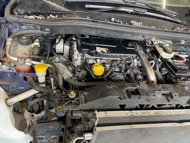 Motor Renault 2.0 DCI Euro 5 M9R  Injectie Bosch  Nissan Qashqai  Opel Vivaro  Renault Trafic  Opel Vivaro B