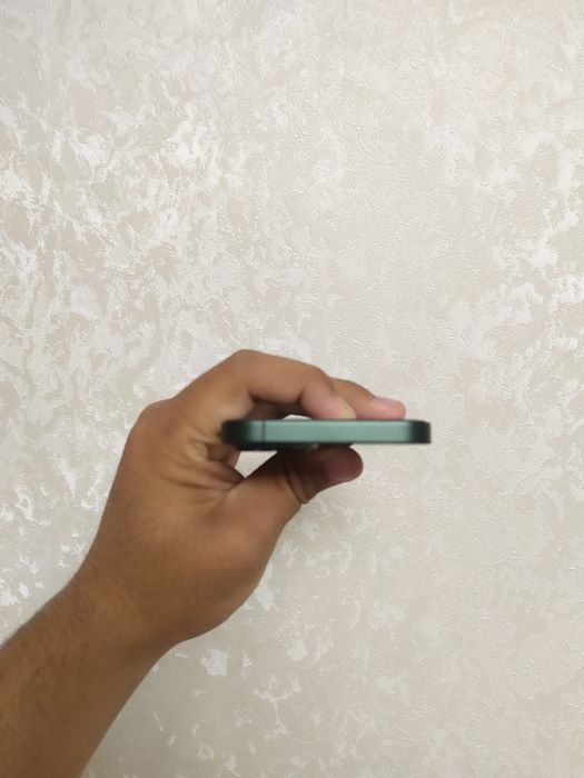 iPhone 13 128gb.