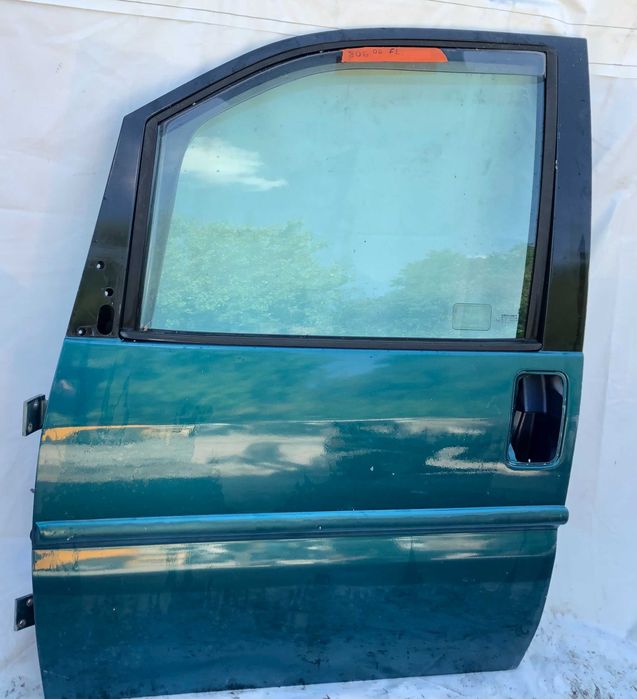 Предна лява врата Peugeot 806 1998г