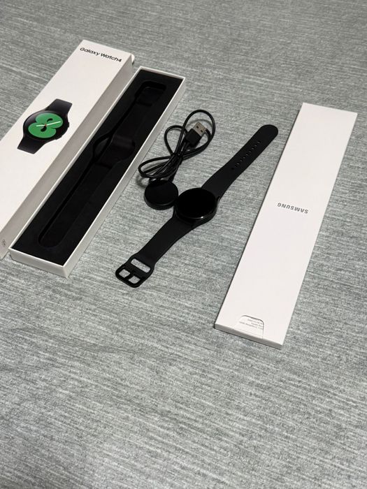 Продам Samsung Galaxy Watch4 — 65.000