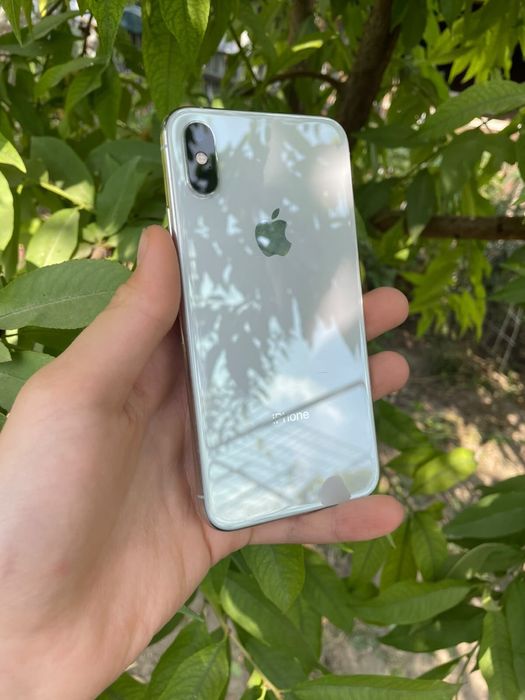 iPhone XS продам