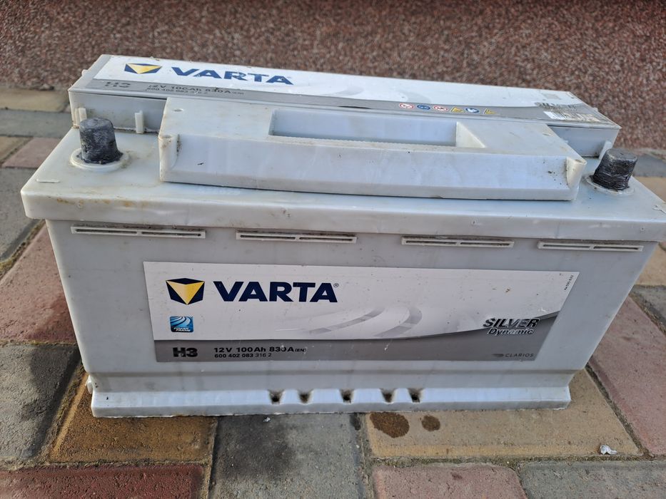 Vând baterie varta silver 100ah