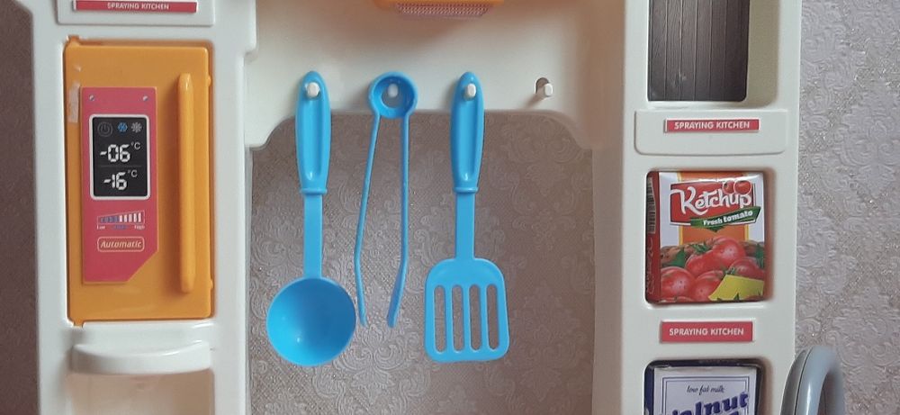 Игрушечная кухня