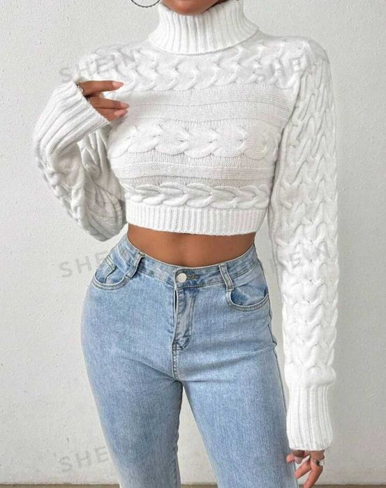 Дамски зимен пуловер