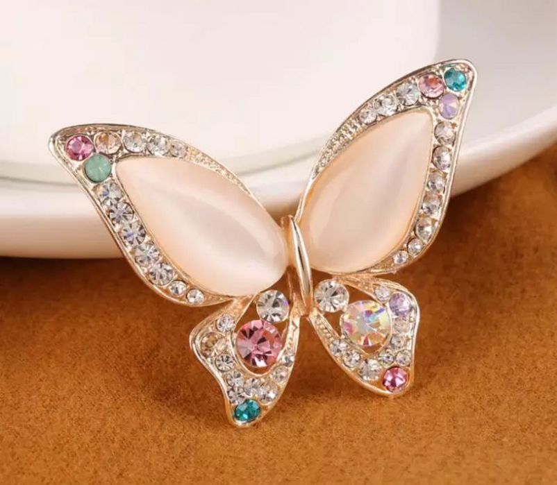 Оригинальные броши