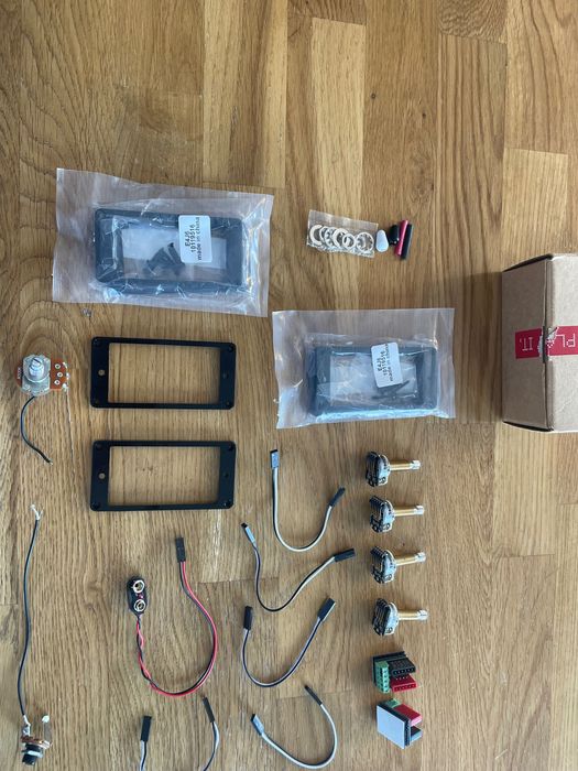 Set accesorii EMG / doze JimRoot Squier