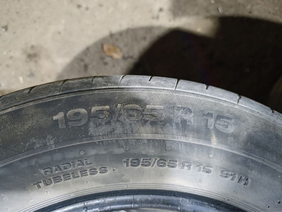 Продам резины континетал размер 195/65/15