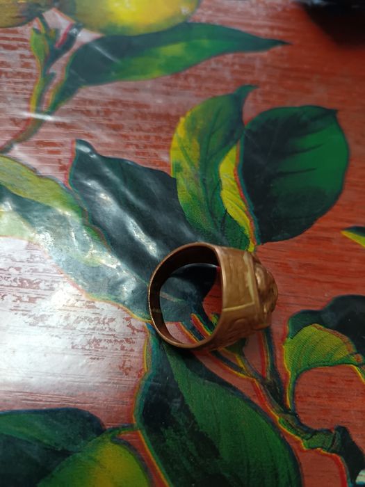 Продам кольцо предлагайте ваши цены