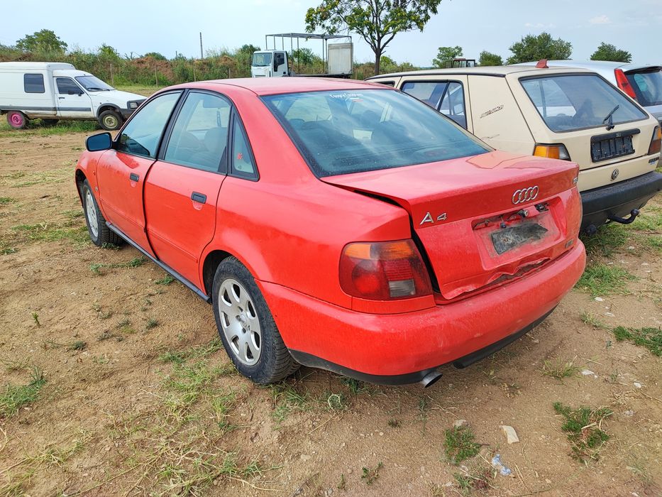 Audi A4 1.6 НА ЧАСТИ