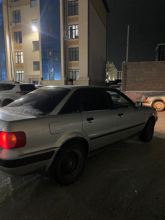 СРОЧНО продаю машину AUDI