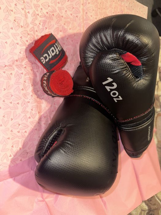 Manusi de box noi