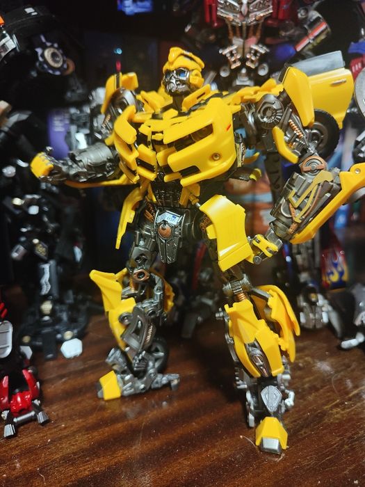 MPM KO Transformers WW - 01 Bumblebee