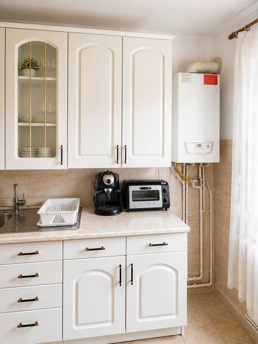 Apartament 3 camere, 69 mp, 2 băi, etaj 2/4 – zona centrală Boldești-Scăieni