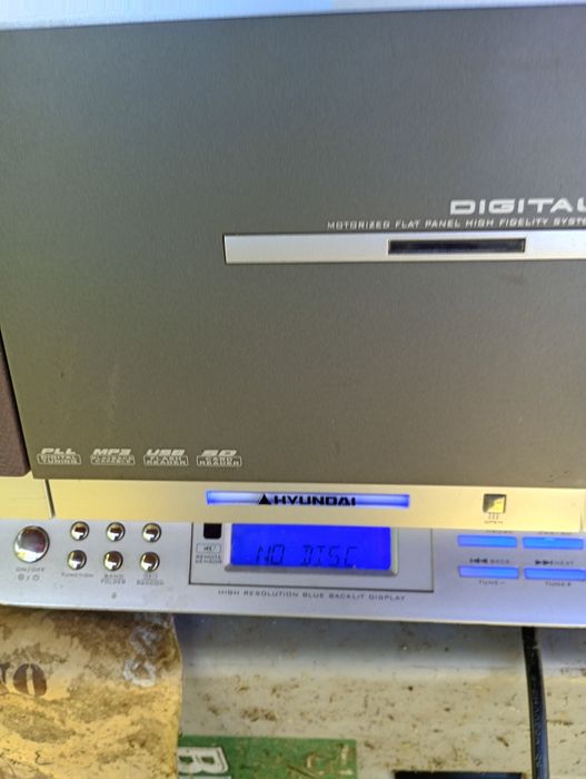 Radio  Hyundai digital