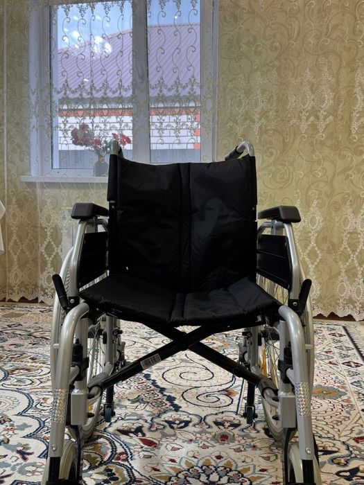 Инвалидная коляска