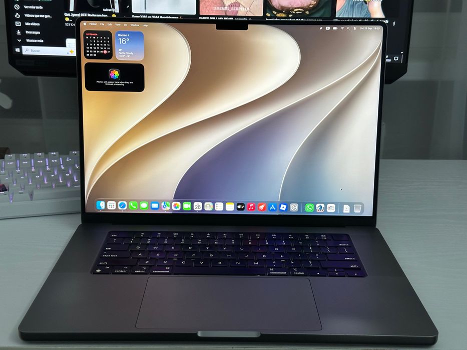 macbook pro m1 pro 16 - Laptopuri oferte online | OLX.ro