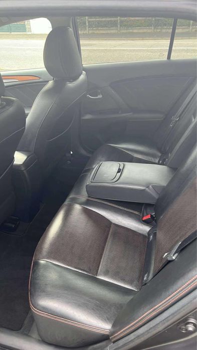 Toyota Avensis 2015
