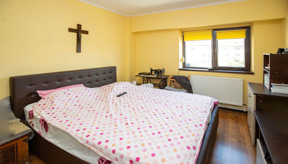 Apartament 3 camere decomandat complet mobilat și utilat