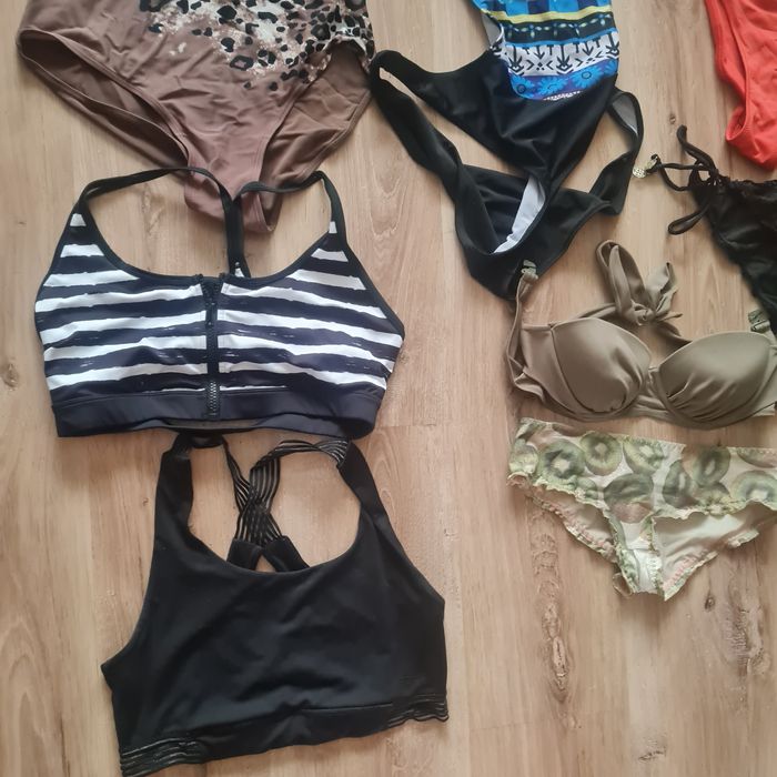 Сутиени CK бански la perla