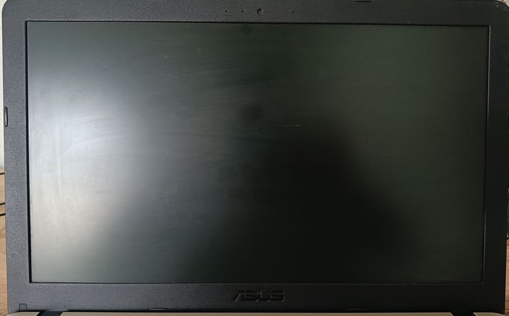 ASUS ноутбук сотилади