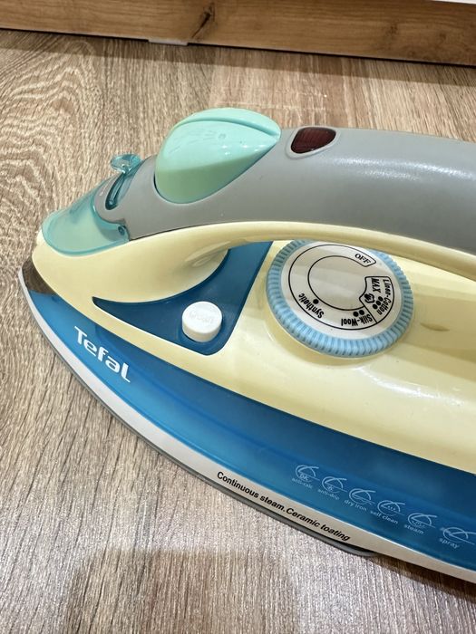 Утюг компания Tefal