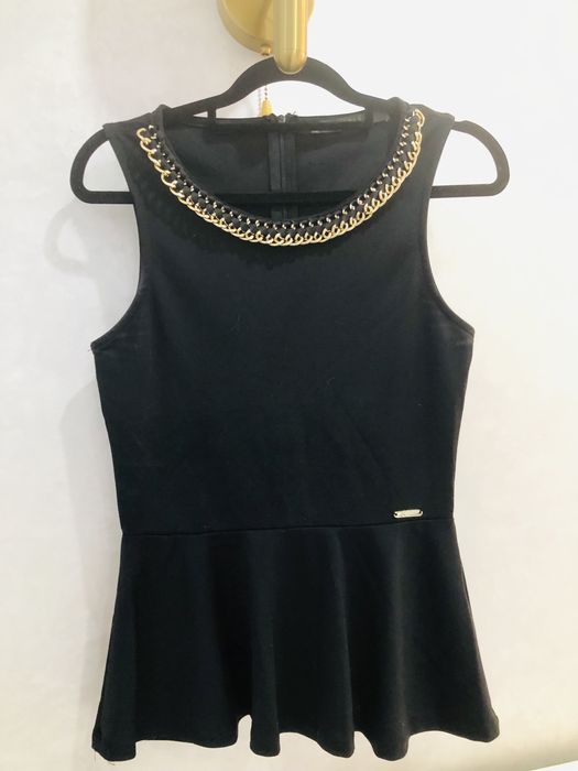 Топ Guess с баской